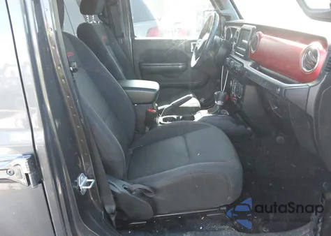 2021 Jeep Wrangler Unlimited Rubicon 4X4 z USA, uszkodzony, nr VIN 1C4HJXFGXMW718820